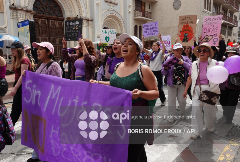 CUENCA-8 M-MARCHA DIA DE LA MUJER
