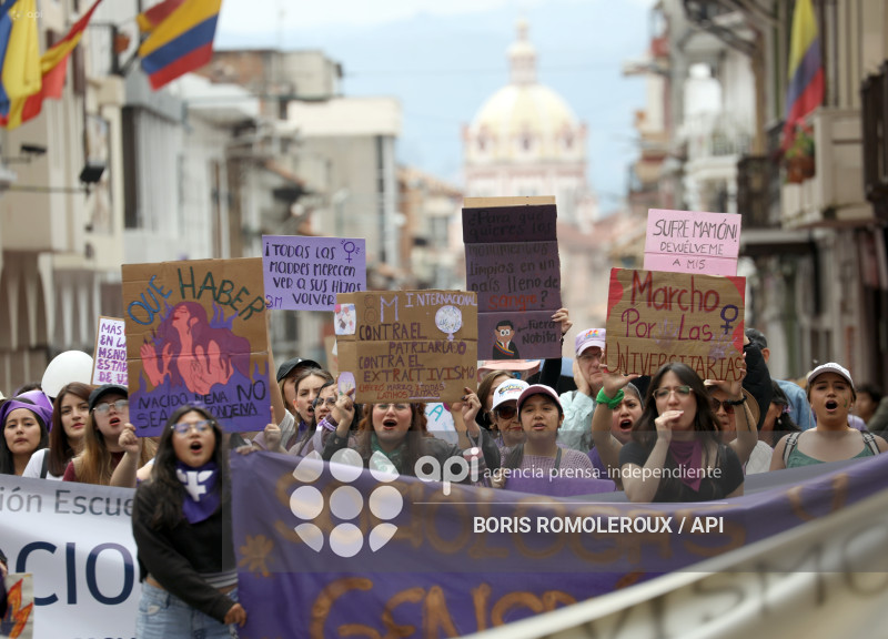 CUENCA-8 M-MARCHA DIA DE LA MUJER