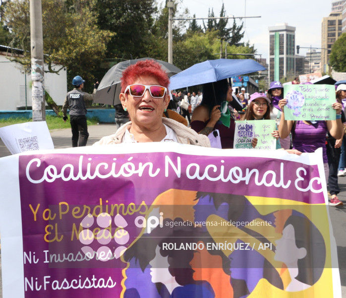 MARCHA 8M QUITO