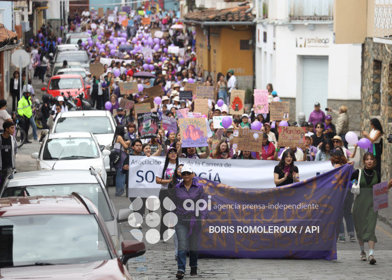 CUENCA-8 M-MARCHA DIA DE LA MUJER
