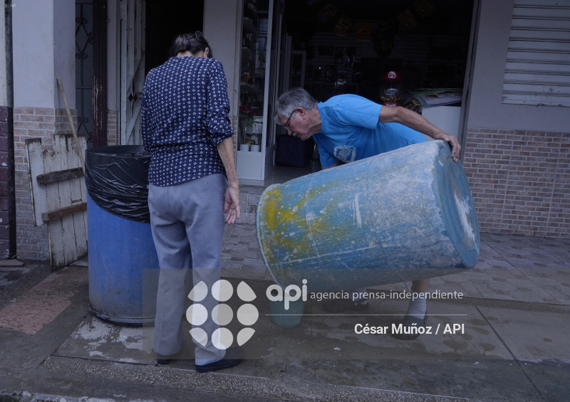 GYE-ESCASEZ AGUA DURAN