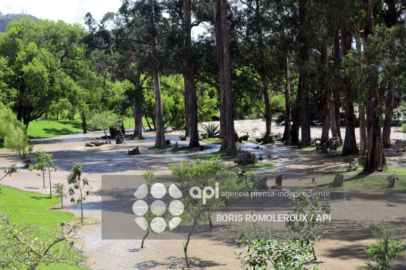 CUENCA-RIO YANUNCAY DESBORDE