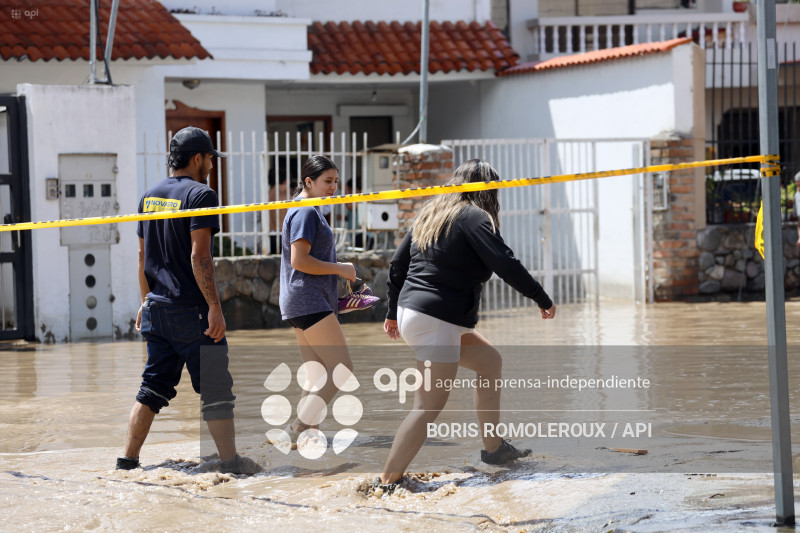 CUENCA-RIO YANUNCAY DESBORDE