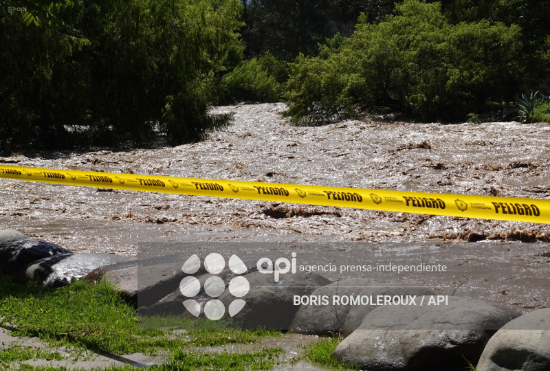 CUENCA-RIO YANUNCAY DESVORDE