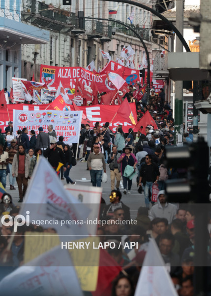MARCHA CONTRA NOBOA QUITO