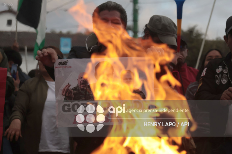 MARCHA CONTRA NOBOA QUITO