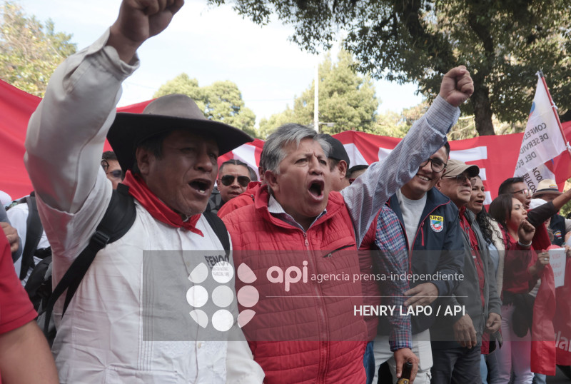 MARCHA CONTRA NOBOA QUITO