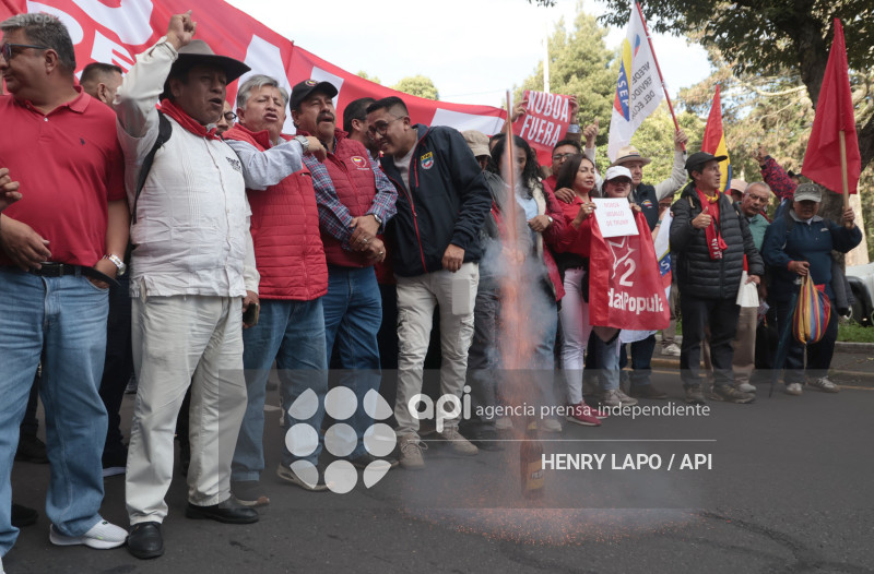 MARCHA CONTRA NOBOA QUITO