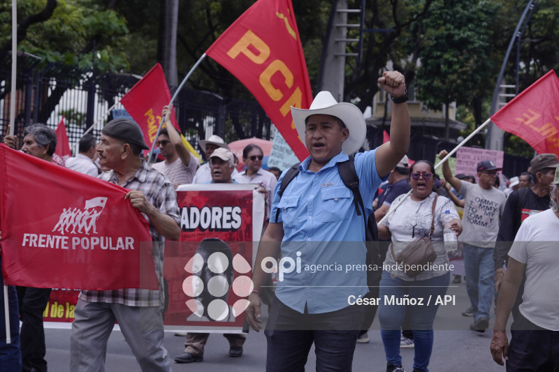 GYE-MARCHA CONTRA NOBOA