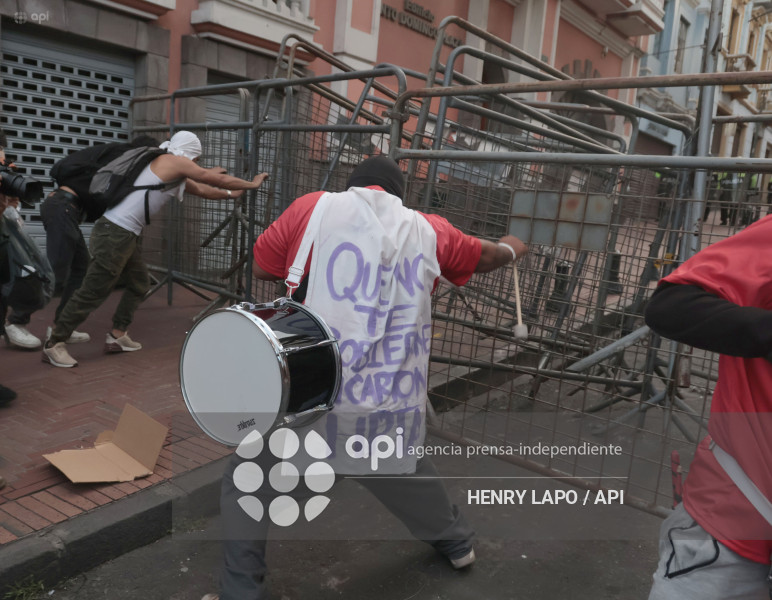 MARCHA CONTRA NOBOA QUITO