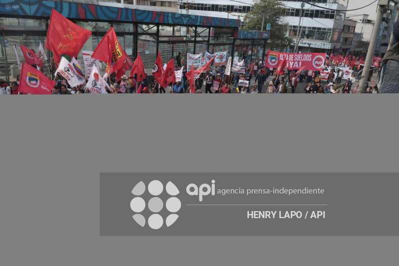 MARCHA CONTRA NOBOA QUITO