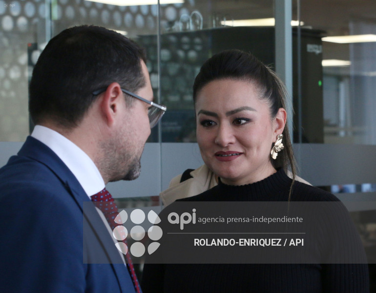 COMI TRANSPARENCIA SOBRE IDENTIDAD DE GENERO EN ADOLESCENTES