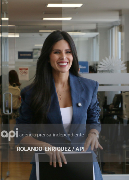 COMI TRANSPARENCIA SOBRE IDENTIDAD DE GENERO EN ADOLESCENTES