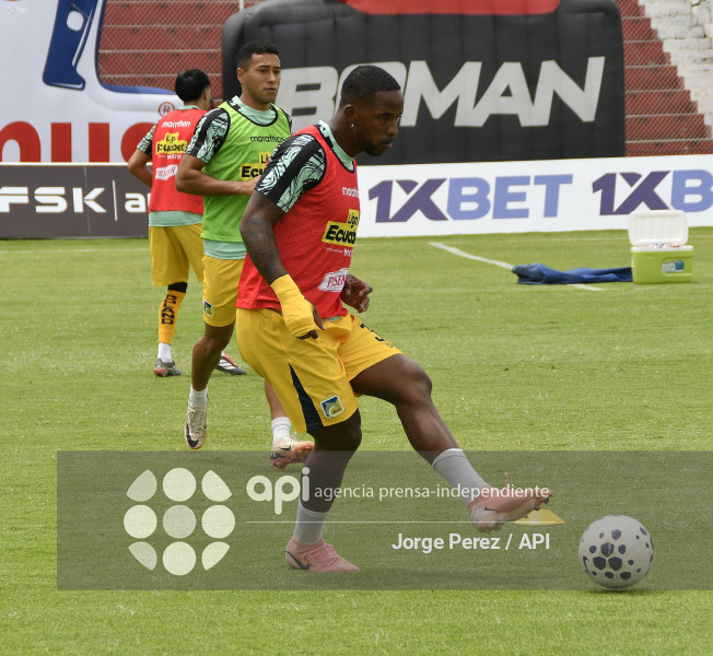 FBL LIGAECUABET-MACARA-DELFIN