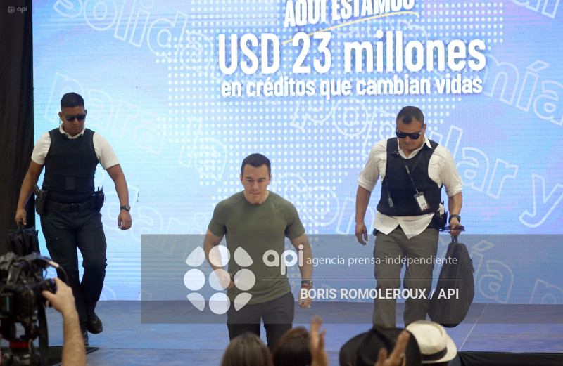 CUENCA-PRESIDENTE DANIEL NOBOA