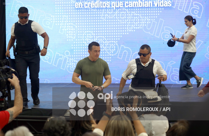 CUENCA-PRESIDENTE DANIEL NOBOA