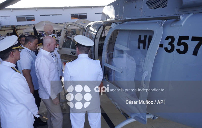 GYE-HELICOPTERO ARMADA