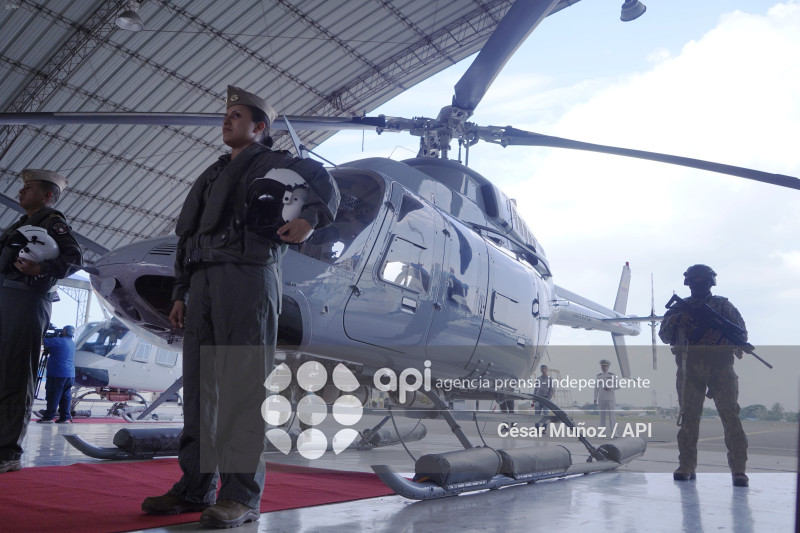 GYE-HELICOPTERO ARMADA