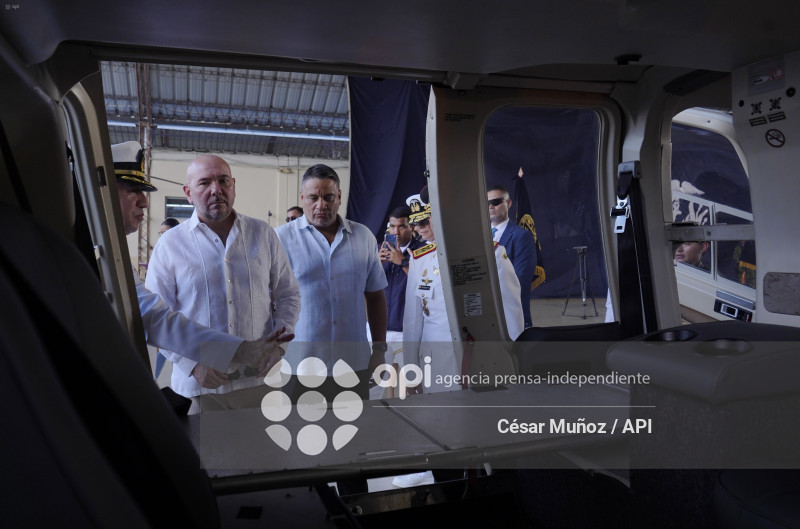 GYE-HELICOPTERO ARMADA