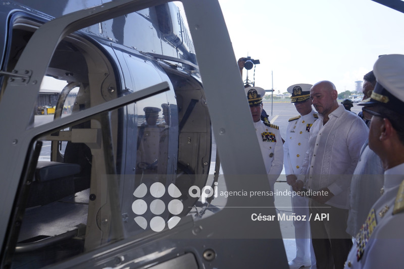 GYE-HELICOPTERO ARMADA