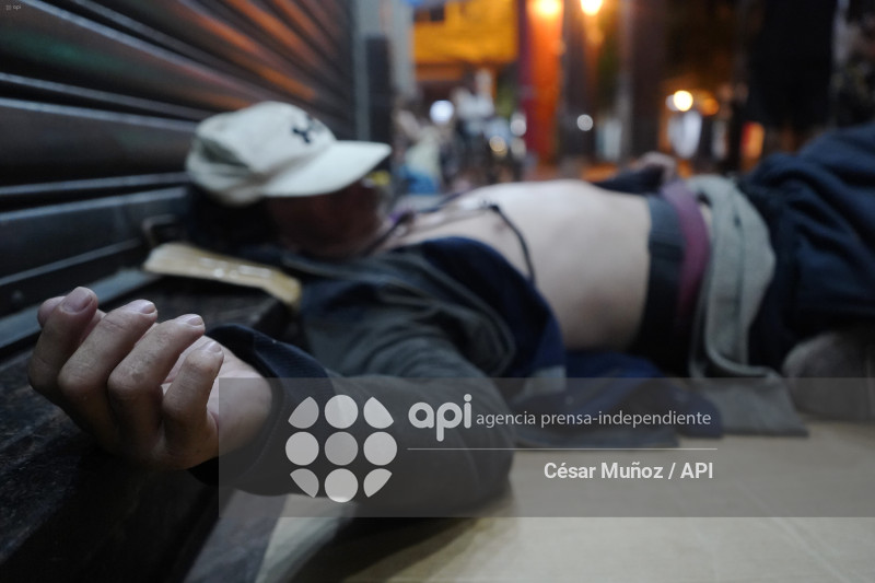 GYE-TOQUE DE QUEDA-HOMELESS