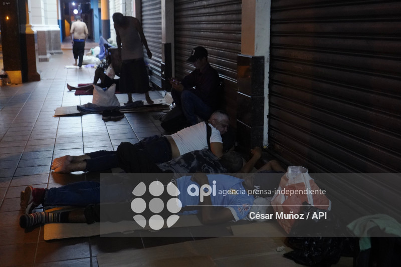 GYE-TOQUE DE QUEDA-HOMELESS