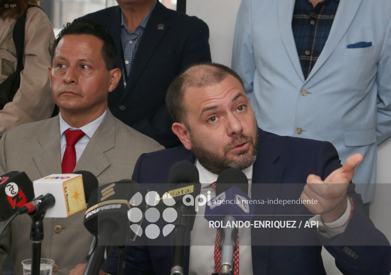 JUAN ESTEBAN GUARDERAS PRE CANDIDATO ALCALDE QUITO