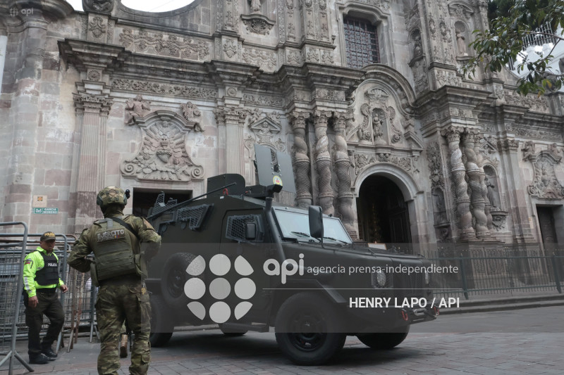 LLEGADA KRISTI NOEM ENVIADA ESPECIAL ESCUDO DE LAS AMERICAS