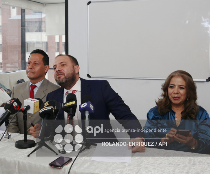 JUAN ESTEBAN GUARDERAS PRE CANDIDATO ALCALDE QUITO