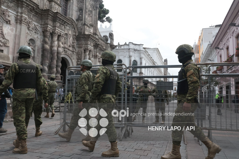 LLEGADA KRISTI NOEM ENVIADA ESPECIAL ESCUDO DE LAS AMERICAS