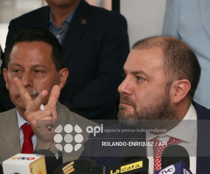 JUAN ESTEBAN GUARDERAS PRE CANDIDATO ALCALDE QUITO