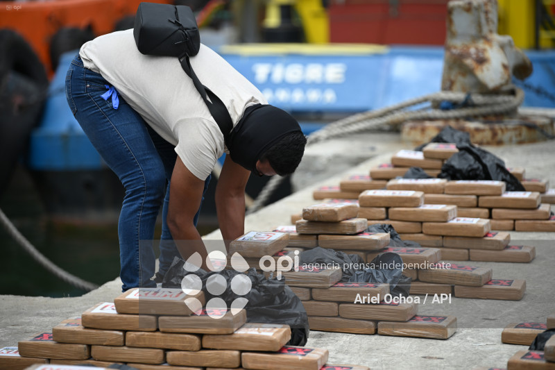 MANTA-DETENIDO-DROGA-PUERTO