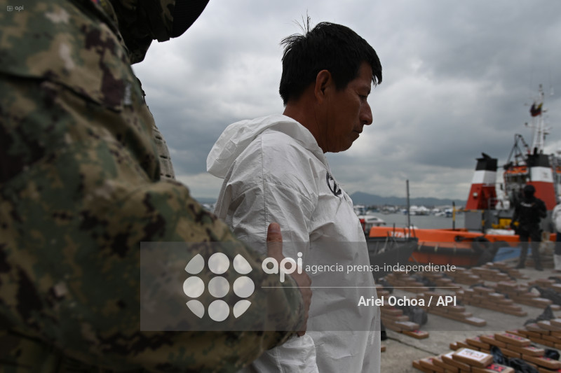 MANTA-DETENIDO-DROGA-PUERTO