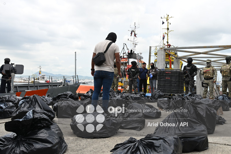 MANTA-DETENIDO-DROGA-PUERTO