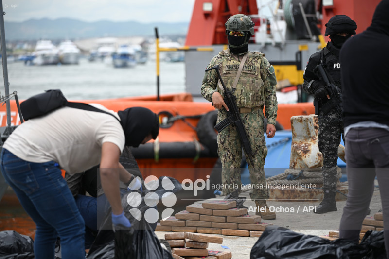 MANTA-DETENIDO-DROGA-PUERTO