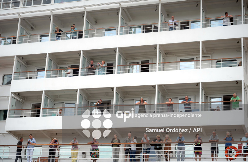 ESM-VISITA CRUCERO ARTANIA