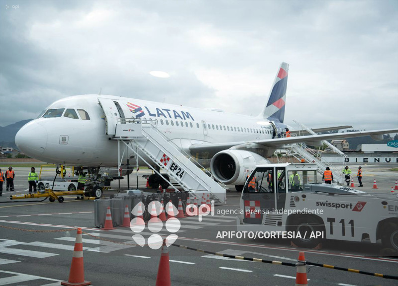 CUENCA-INAGURACION PRIMER VUELO-CUENCA GALAPAGOS