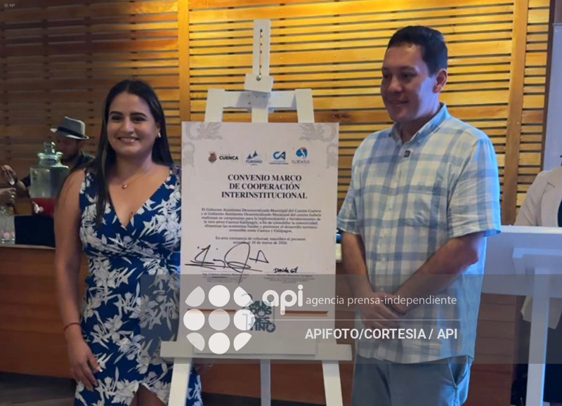 CUENCA-INAGURACION PRIMER VUELO-CUENCA GALAPAGOS