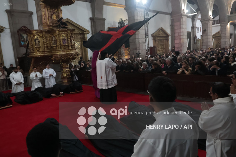 ARRASTRE DE CAUDAZ  SEMANA SANTA