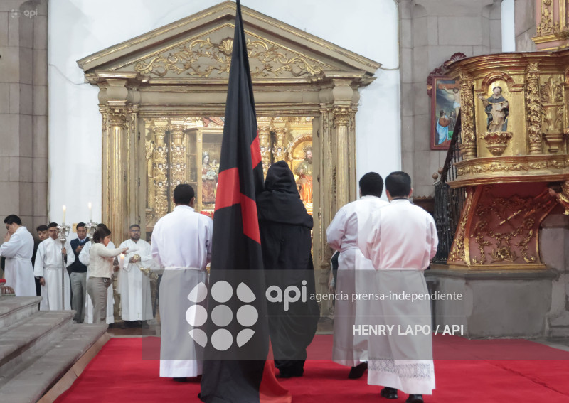 ARRASTRE DE CAUDAZ  SEMANA SANTA