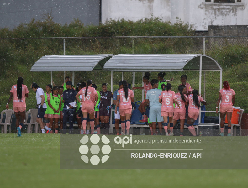 FBL SUPERLIGA FEMENINA CATOLICA VS MACARA