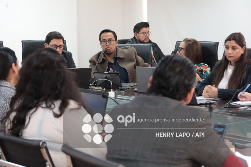 SESION COMISION PARA DESIGNAR FISCAL GENERAL