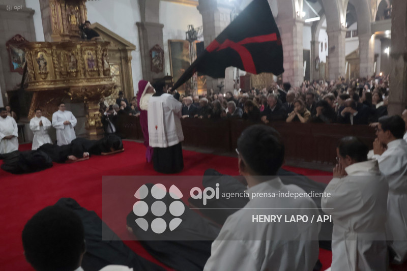 ARRASTRE DE CAUDAZ  SEMANA SANTA