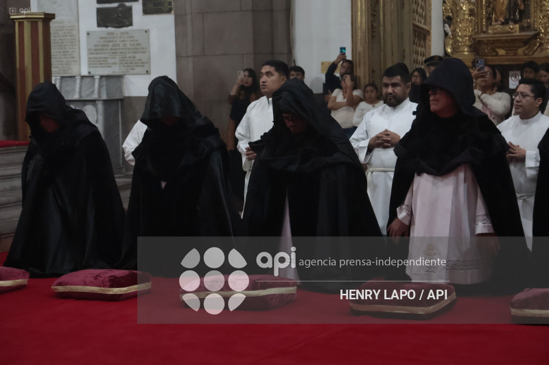 ARRASTRE DE CAUDAZ  SEMANA SANTA