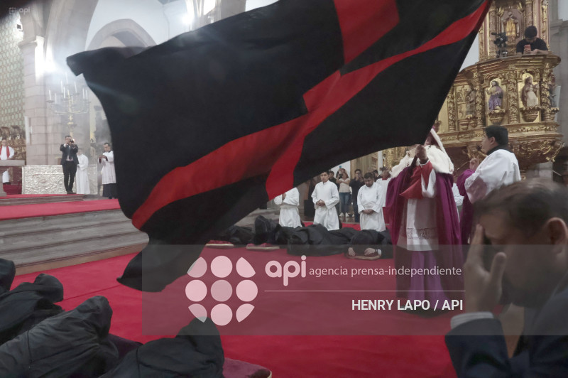 ARRASTRE DE CAUDAZ  SEMANA SANTA