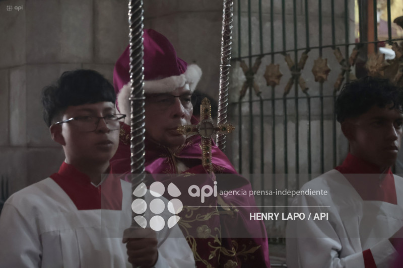 ARRASTRE DE CAUDAZ  SEMANA SANTA