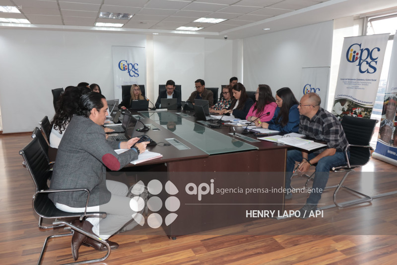 SESION COMISION PARA DESIGNAR FISCAL GENERAL