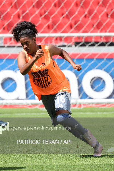 FBL SUPERLIGA FEMENINA GUERRERAS ALBAS LDU VS EMELEC