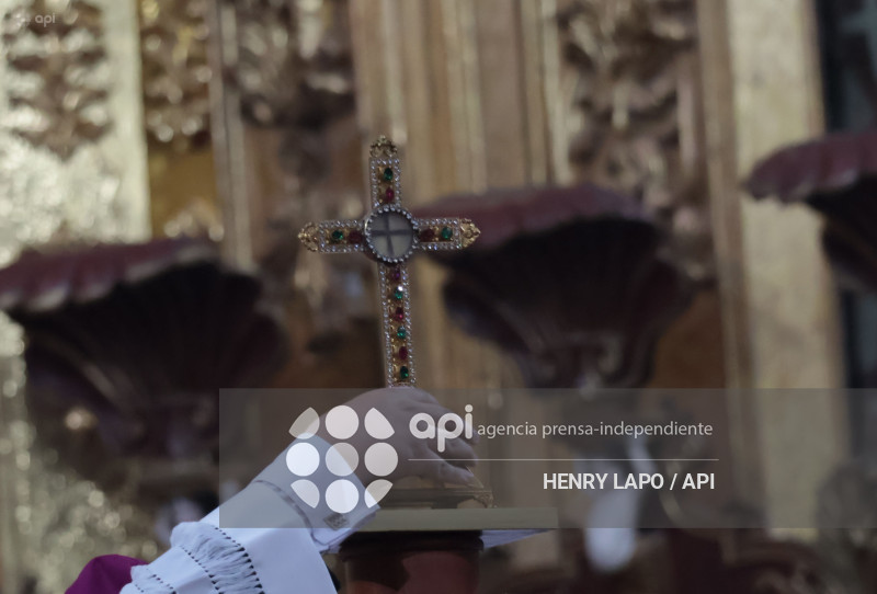 ARRASTRE DE CAUDAZ  SEMANA SANTA