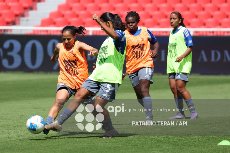FBL SUPERLIGA FEMENINA GUERRERAS ALBAS LDU VS EMELEC
